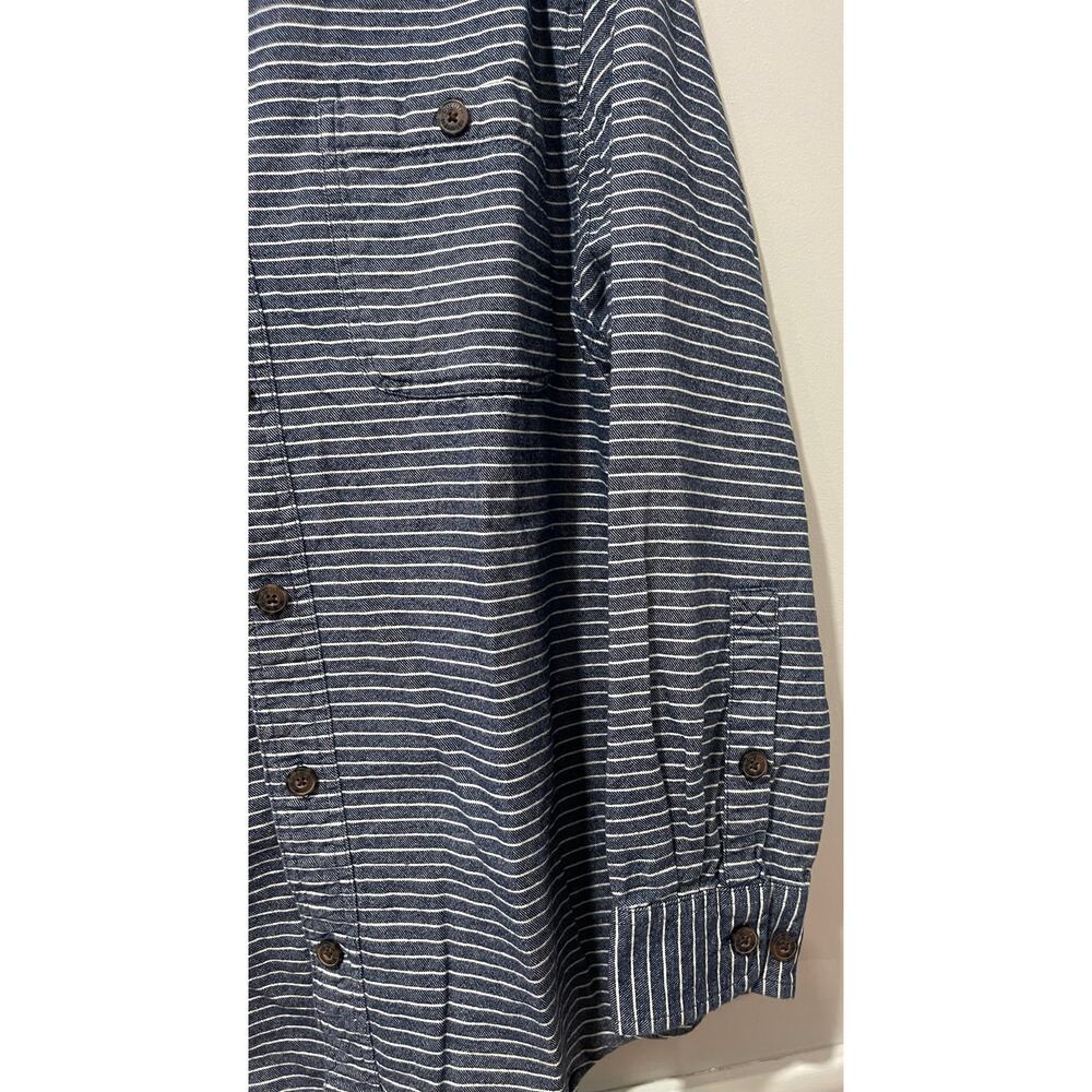 Duluth Denim Button Up Shirt Men’s Medium Blue Striped Long Sleeve Two Pockets - Picture 5 of 7